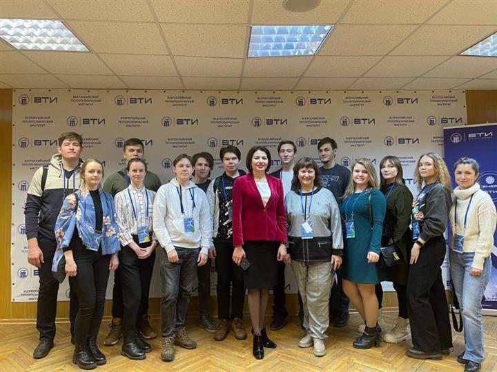 Студенты кафедры ПТЭ приняли участие во II сессии «Школы энергетики ВТИ»