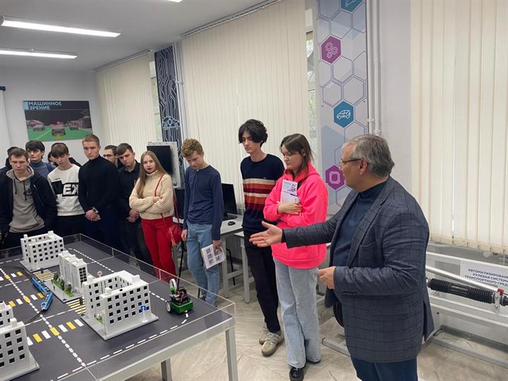 КАФЕДРА ЭТКС ПРИНЯЛА УЧАСТНИКОВ ДНЯ ОТКРЫТЫХ ДВЕРЕЙ